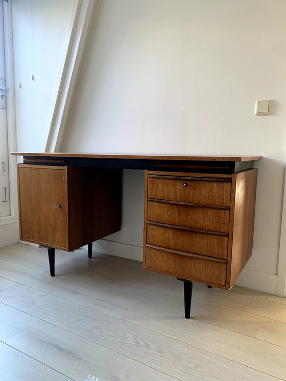Image 1 of Vintage Schreibtisch
