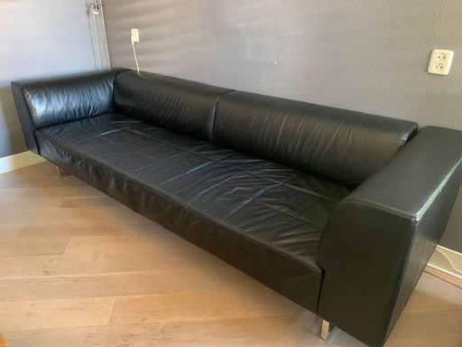 Poltrona Frau Sofa und Ottomane Schwarzes Leder und silberne Basis