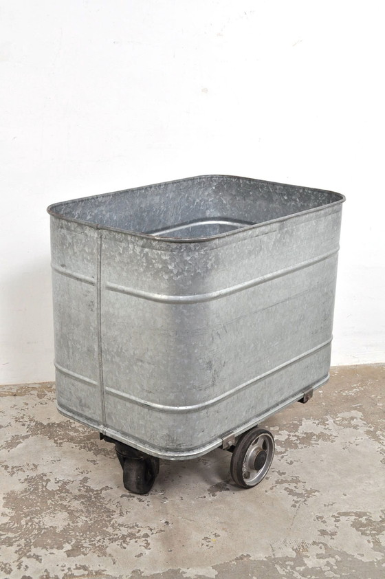 Image 1 of Oldtimer-Wagen aus Zink