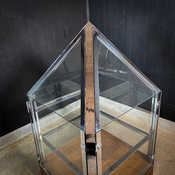 Image 1 of Vintage Obelisk Vitrine aus dem Beehive