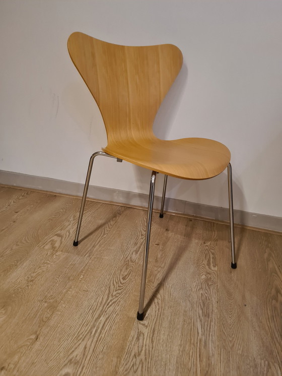 Image 1 of 4X Fritz Hansen Schmetterlingsstühle, Design Arne Jacobsen