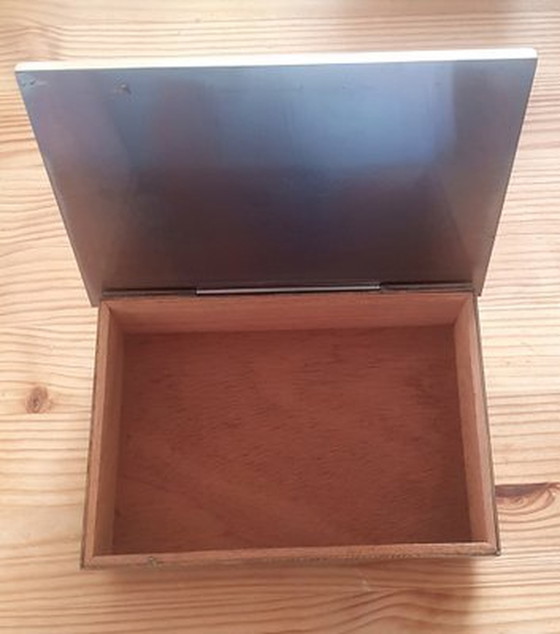 Image 1 of Handgefertigte Kupferdose mit Wikinger-Ornamentrelief, 1940er Jahre