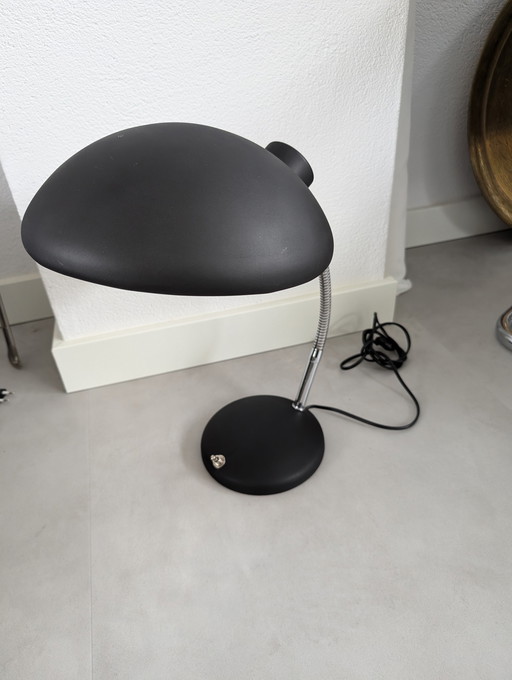 Schwarze Vintage-Tischlampe