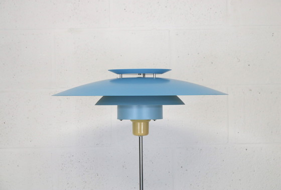 Image 1 of Modernes dänisches Design Stehlampe in blau und weißen Schirmen - Dänemark 80'S