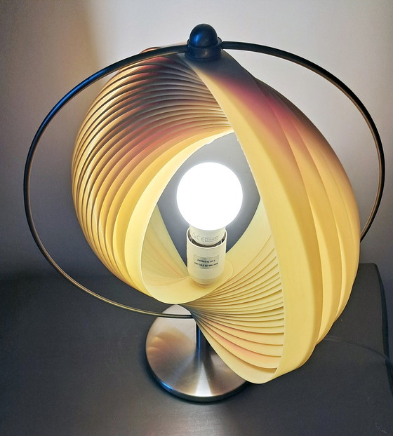 Image 1 of Lampe Moon Kare Gelb. 80er Jahre