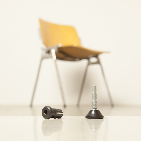 Image 1 of Schwarzer Ersatzfuß DSC 106 Castelli Stuhl