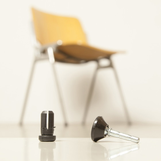 Image 1 of Schwarzer Ersatzfuß DSC 106 Castelli Stuhl