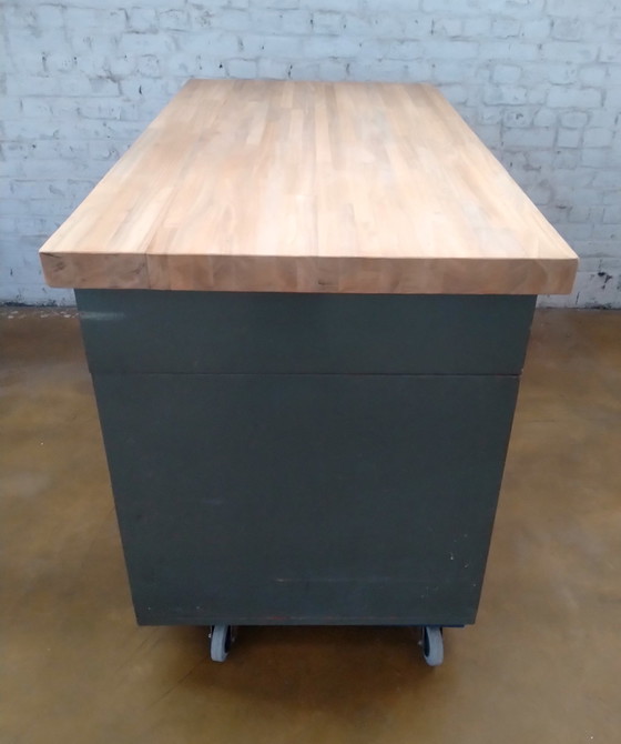 Image 1 of Vintage Industrial Schreibtisch mit Gummiholzplatte