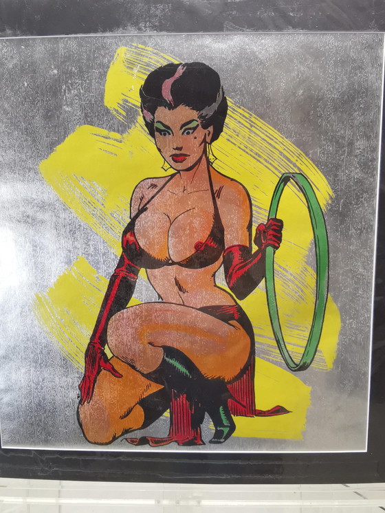 Image 1 of Kniende Dame <> rechte Frau