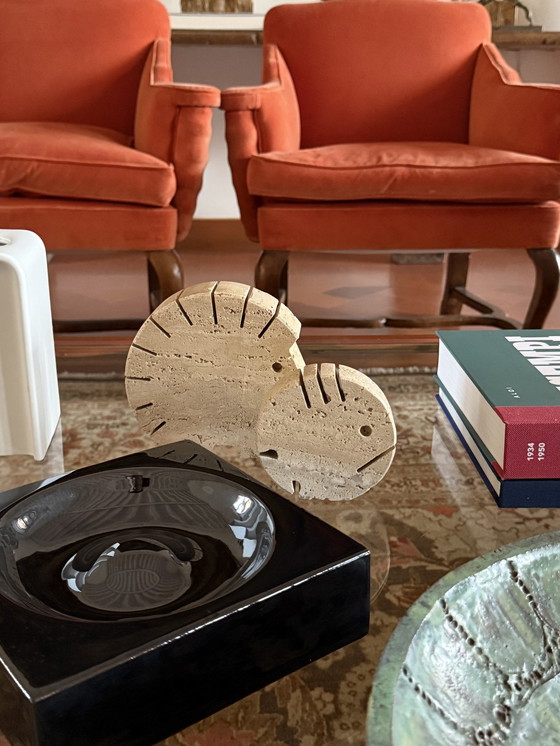 Image 1 of Figuren aus Travertin: Stachelschwein und Fisch, Fratelli Mannelli, Italien 1970er Jahre