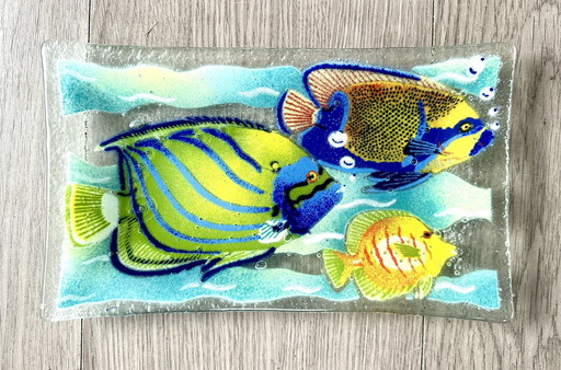 Peggy Karr Rechteckiger Tropischer Fischteller aus Fused Glass.