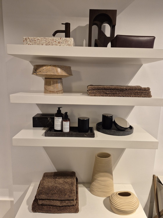 Image 1 of Kelly Wearstler High Bowl Marmorschale auf Fuß