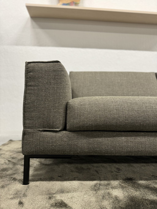 Design auf Lager Aikon Bank 3 Sitzer Milton Olive