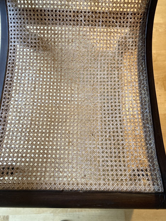 Image 1 of Colonial Hartholz Stuhl mit Kissen in gutem Zustand