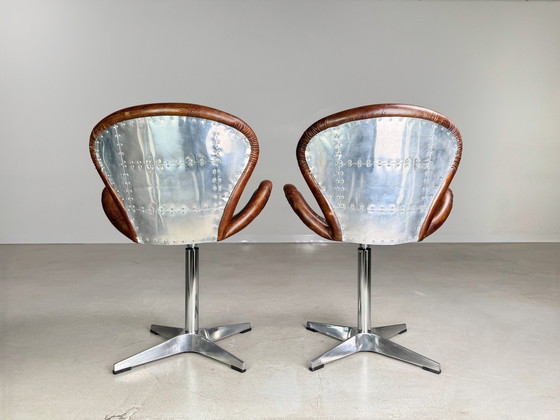 Image 1 of 2Er Set Acme Brancaster Swivel Leder Accent Chair Swan Stuhl