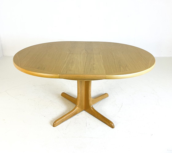 Image 1 of Vintage Ausziehbarer Esstisch '70er