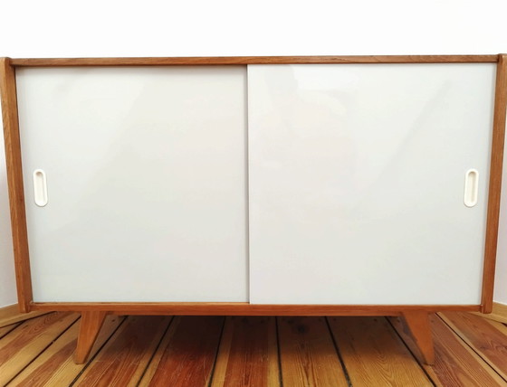 Image 1 of U 452 Schrank Entworfen von J. Jiroutek, Tschechoslowakei, 1960er Jahre.