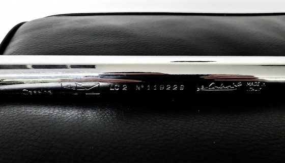 Image 1 of 2x LC2 Cassina Le Corbusier Sessel