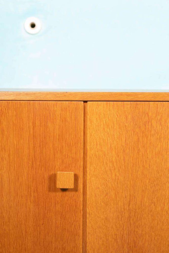 Image 1 of Vintage Anrichte Eiche, blond minimalistischer Schrank Schweden