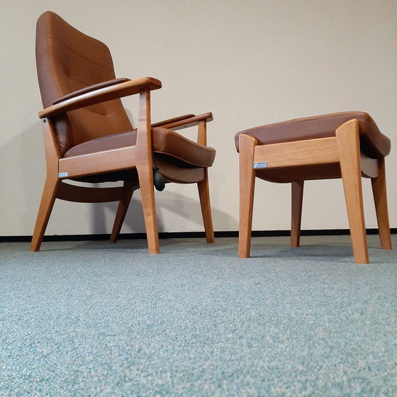 Image 1 of Farstrup Seniorenstuhl aus Leder