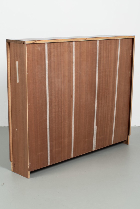 Image 1 of Flacher Bücherschrank