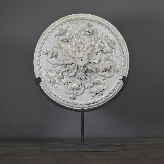 Image 1 of Deckenornament auf Sockel (klein)