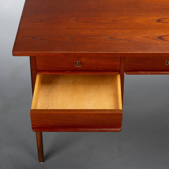 Image 1 of Dänischer Vintage Schreibtisch