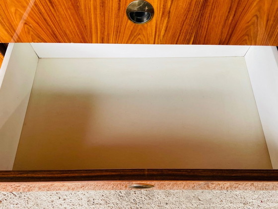 Image 1 of Mid-Century, geflammter Nussbaum Anrichte, 1960er Jahre