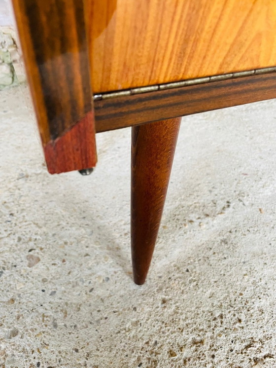 Image 1 of Mid-Century, geflammter Nussbaum Anrichte, 1960er Jahre