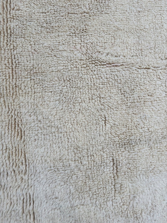 Image 1 of Moderner minimalistischer weißer marokkanischer Vorleger