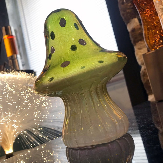 Image 1 of Kleiner psychedelischer Pilz - Magic Mushroom - mundgeblasenes Glas - 1950