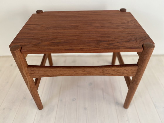 Image 1 of Hans J. Wegner Tabletttisch Mit Loser Wendeplatte