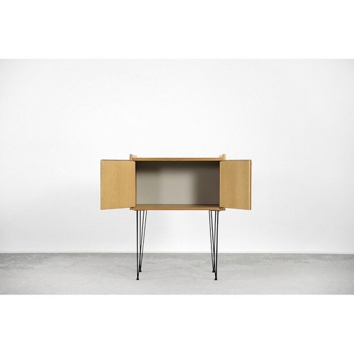 Vintage-Kommode aus skandinavischem Teakholz mit Metall-Haarnadelbeinen, 1960er Jahre