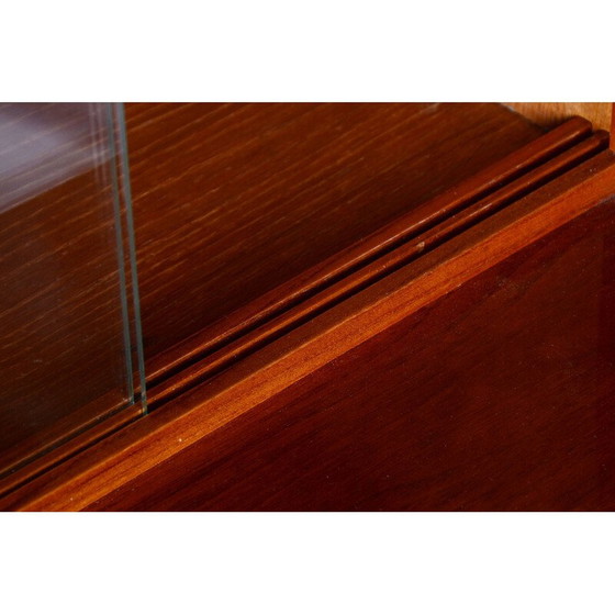 Image 1 of Vintage Art Deco Bücherregal aus Nussbaum und Glas von Vichr, Tschechoslowakei 1930