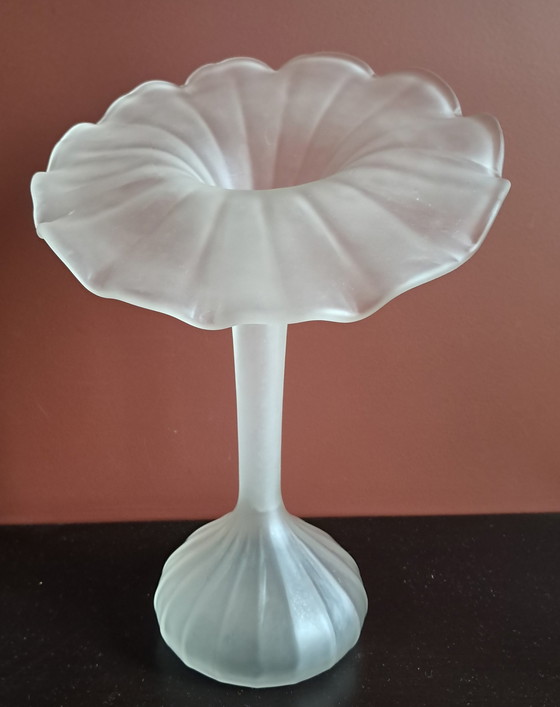 Image 1 of Weiße Glas Vase "Jack In The Pulpit"