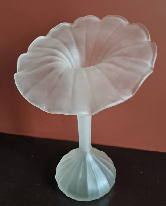 Image 1 of Weiße Glas Vase "Jack In The Pulpit"