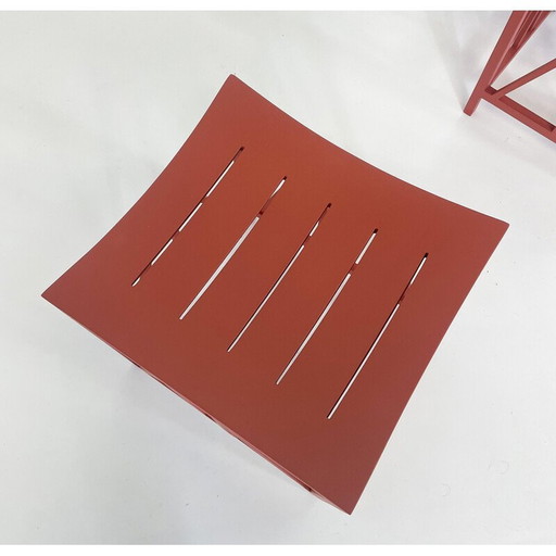 Paar Vintage Tutanchamun Modell Hocker in roter Farbe