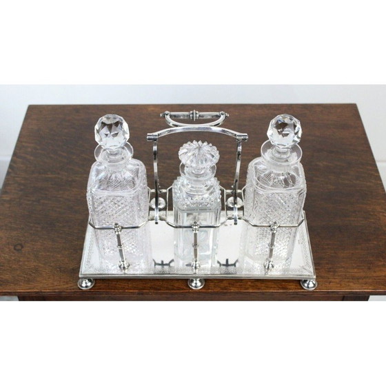 Image 1 of Vintage viktorianischen Silber Tantalus 3 Flasche Dekanter Set