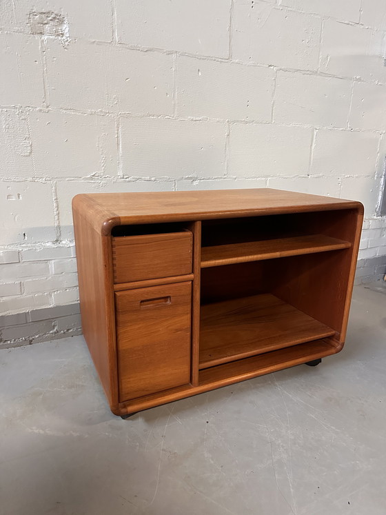 Image 1 of Vintage Teakholz Dänische Audio Möbel TV Schrank