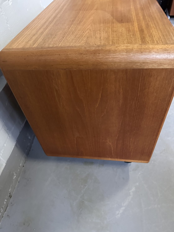 Image 1 of Vintage Teakholz Dänische Audio Möbel TV Schrank