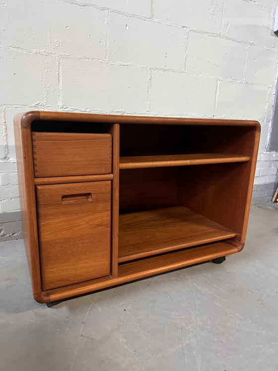 Image 1 of Vintage Teakholz Dänische Audio Möbel TV Schrank