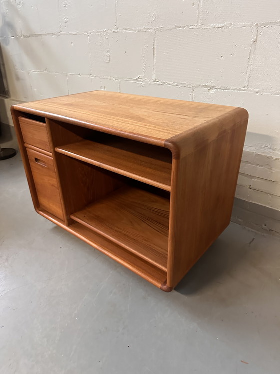 Image 1 of Vintage Teakholz Dänische Audio Möbel TV Schrank