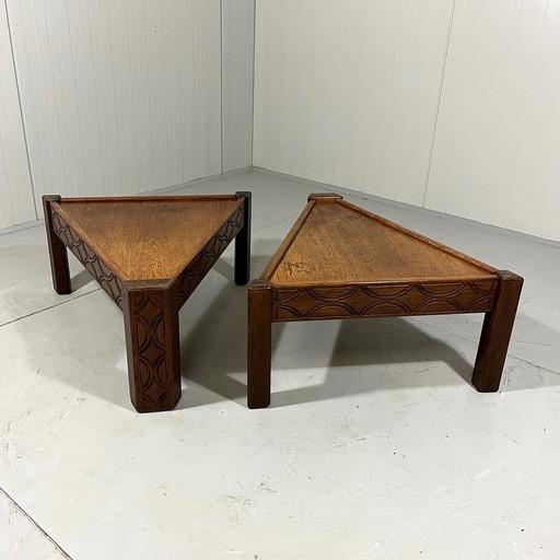 Brutalistische dreieckige Eiche Salon oder Beistelltische 1970'S