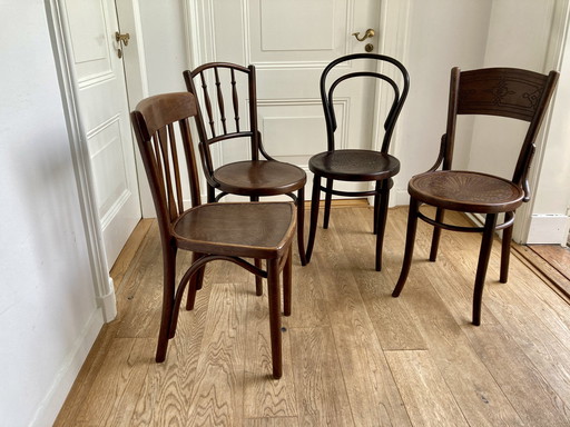 4X Thonet und andere Bugholzstühle