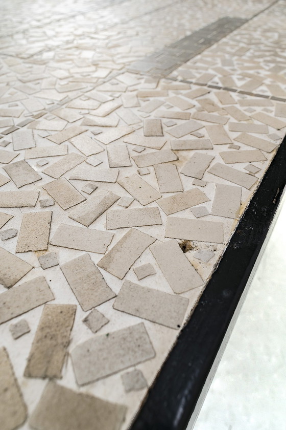 Image 1 of Antiker Mosaik-Couchtisch