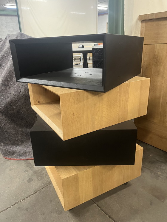 Image 1 of Moderner Beistelltisch auf Rädern