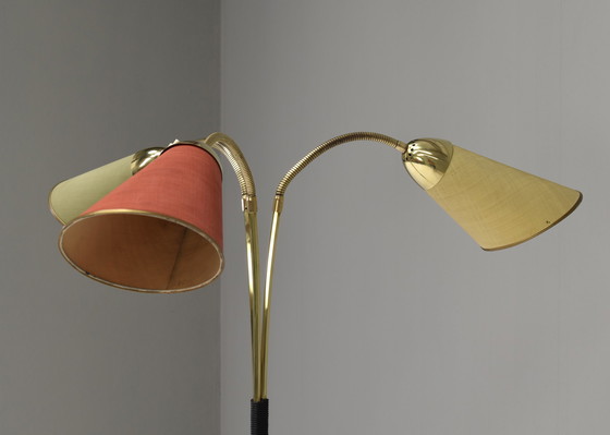 Image 1 of Italienische Stehlampe mit drei Lampenschirmen aus Messing, Italien - um 1950