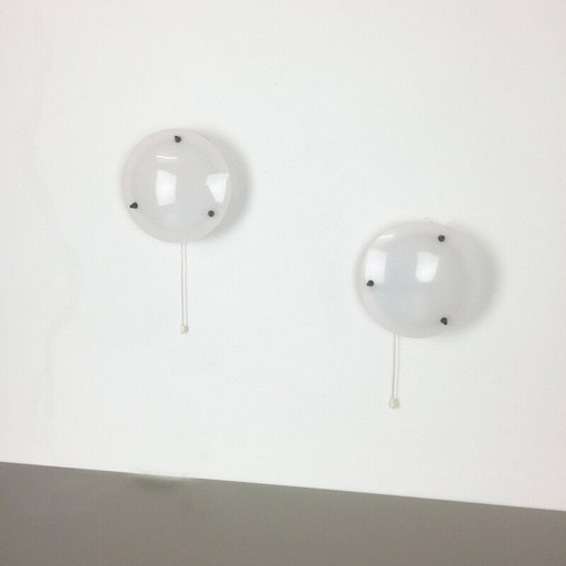 Paar modernistische Wandleuchter aus Acryl und Metall, Italien 1950