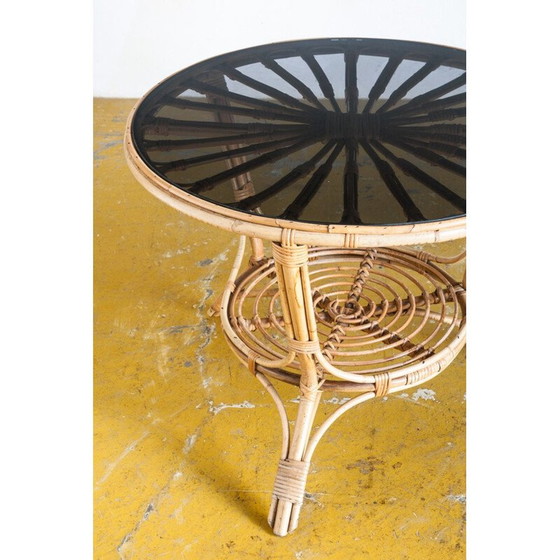 Image 1 of Vintage Tisch aus Rattan und Rauchglas Frankreich 1970er