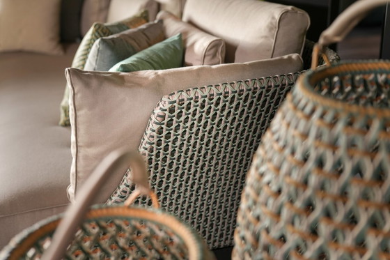 Image 1 of Mbarq Sofa, Kida Stuhl, Riley Stuhl, 2X Izon Tisch, Vid Teppich